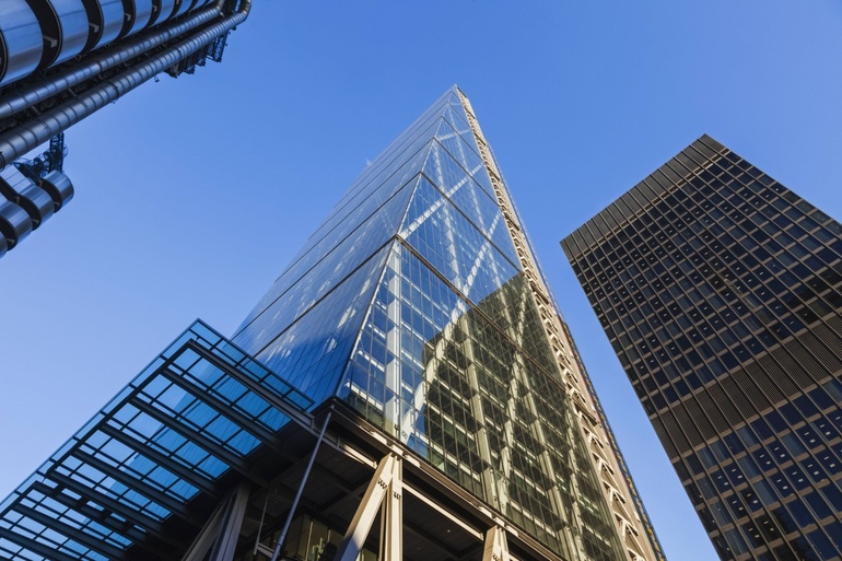 Офисы на верхних этажах, увеличение склонности к финансовому риску 