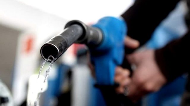 Эксперты рассказали о ценах н а бензин в 2019 году
